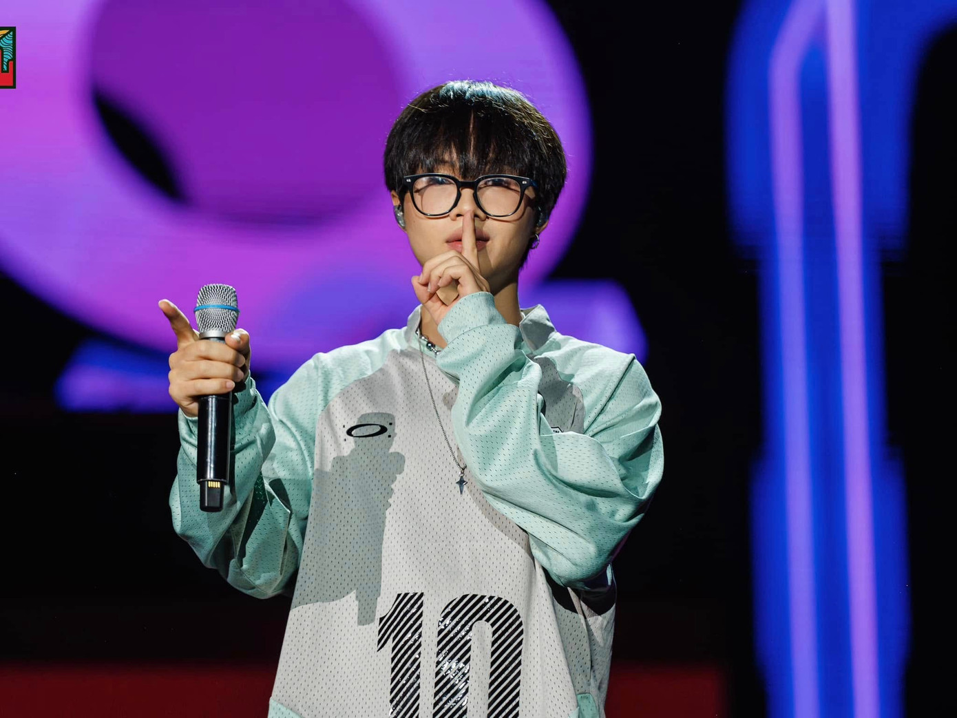 Rapper Low G không chụp ảnh với sinh viên Hà Nội- Ảnh 1.