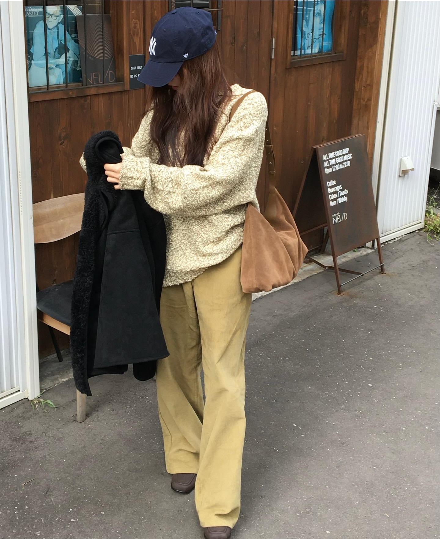 Áo len và quần ống rộng: Combo đơn giản nhất nhưng độ sành điệu là số 1 mùa đông này- Ảnh 10.