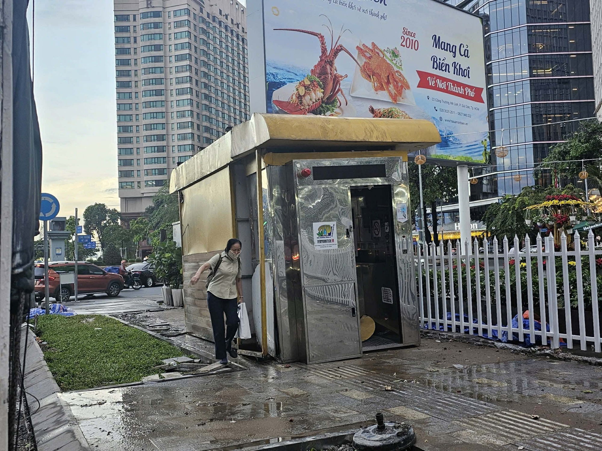 Công an vào cuộc vụ nhà vệ sinh công cộng "bốc hơi" ở phường Sài Gòn- Ảnh 3.