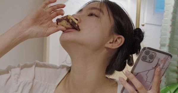 9 th&oacute;i quen ăn uống khiến chị em 