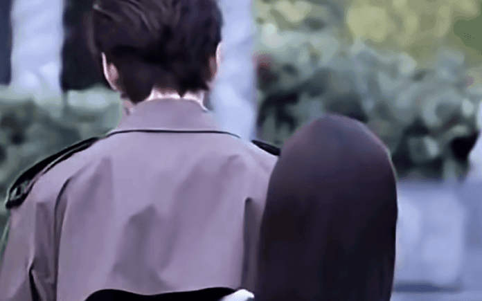 12 năm trời chưa từng thấy cặp đôi nào đẹp vậy: Nhà gái visual vô địch showbiz, nhà trai đến ngón tay cũng đẹp hơn người