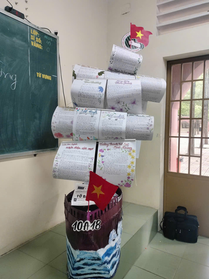 Loạt báo tường gây sốt dịp 20/11, học sinh khoe tài cực chất- Ảnh 11.