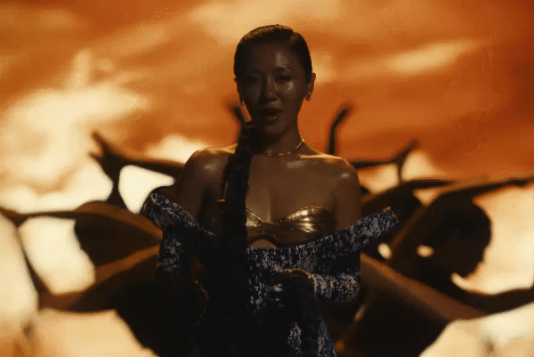 Văn Mai Hương rủ Chi Pu cùng hát, còn Diva Hà Trần thì ngân nga làm nền- Ảnh 2. Văn Mai Hương rủ Chi Pu cùng hát, còn Diva Hà Trần thì ngân nga làm nền- Ảnh 2.