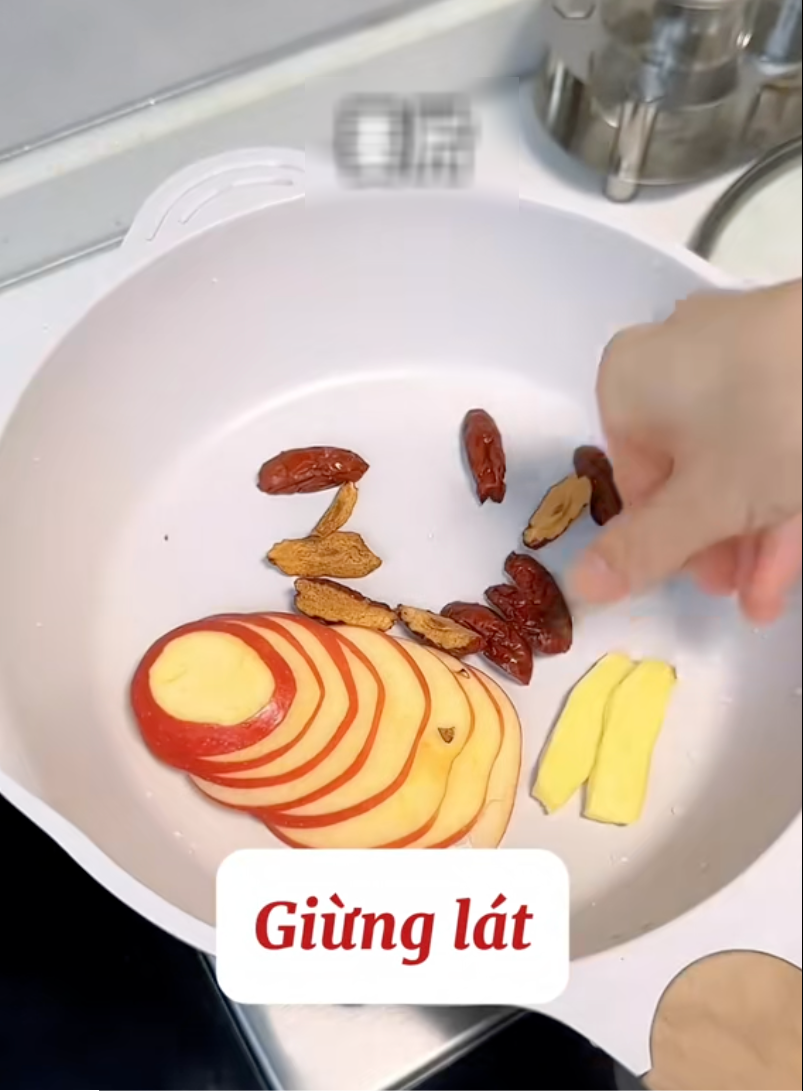 Bí quyết dưỡng nhan của Triệu Lộ Tư: Da xanh xao cũng hóa hồng hào rất đẹp!- Ảnh 5. Bí quyết dưỡng nhan của Triệu Lộ Tư: Da xanh xao cũng hóa hồng hào rất đẹp!- Ảnh 5.