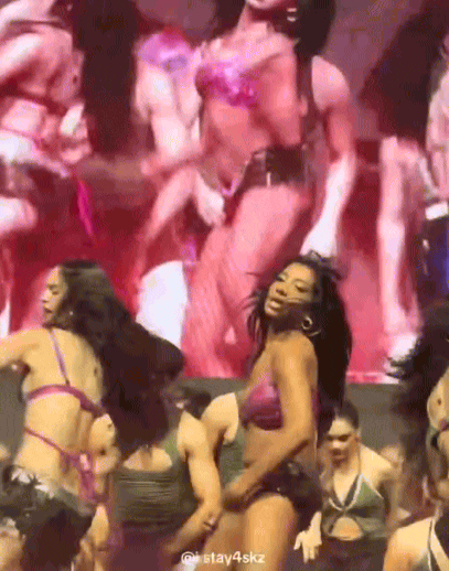 BLACKPINK không có cửa nhảy được như nhóm nữ này, body săn chắc mặc hở cỡ nào cũng không thấy phản cảm- Ảnh 1.