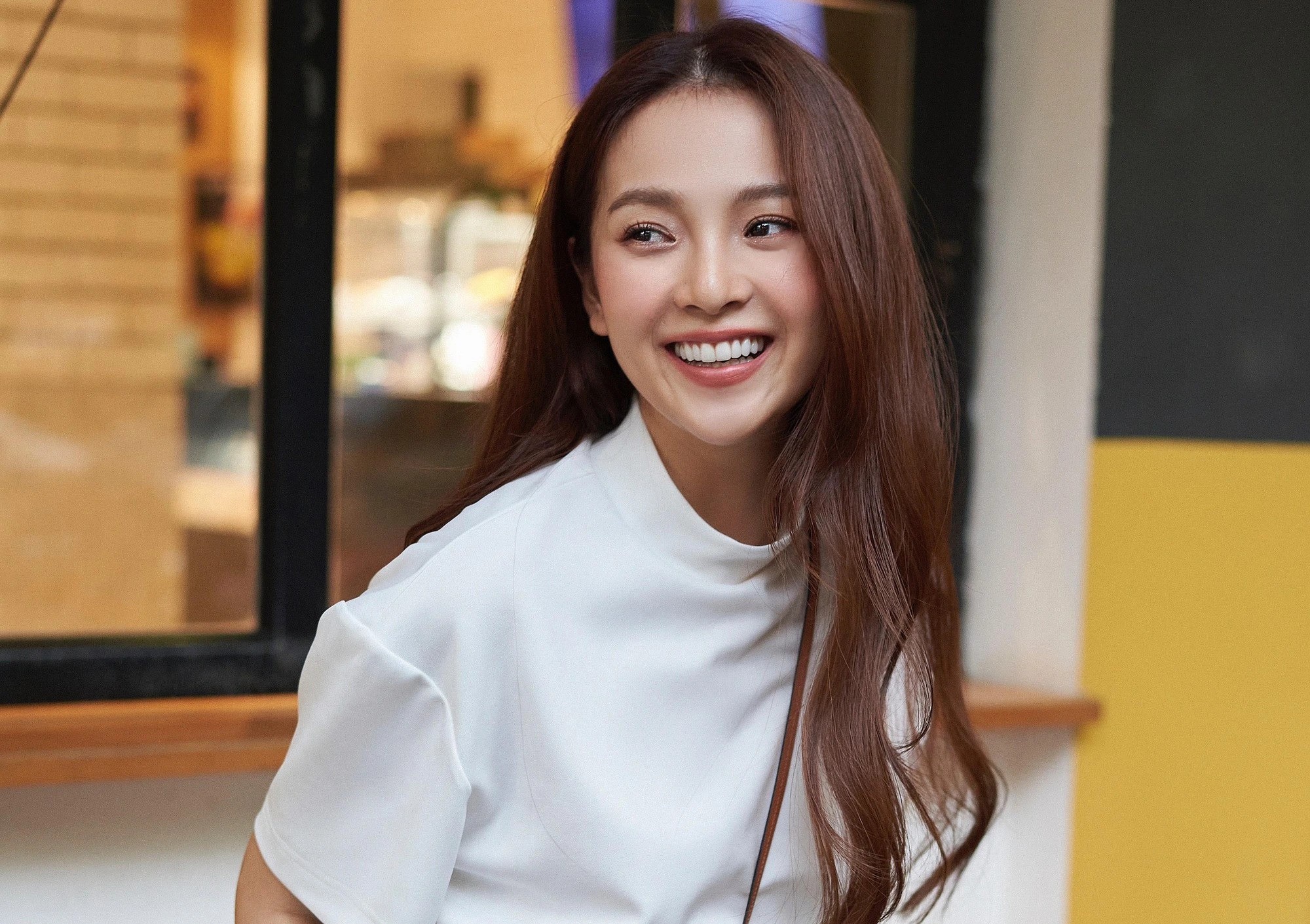 Việt Nam có 1 mỹ nhân giống hàng loạt minh tinh châu Á: Đẹp tựa Baifern Pimchanok, sang như Kim Ji Won, hao hao Triệu Lệ Dĩnh- Ảnh 8. Việt Nam có 1 mỹ nhân giống hàng loạt minh tinh châu Á: Đẹp tựa Baifern Pimchanok, sang như Kim Ji Won, hao hao Triệu Lệ Dĩnh- Ảnh 8.