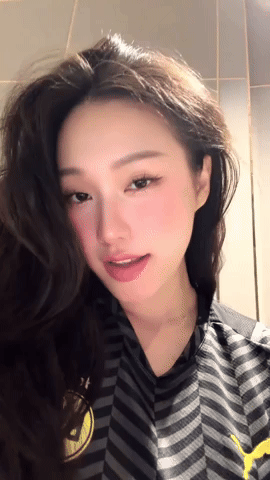 Mẹ Doãn Hải My U50 trẻ trung không tuổi, chẳng hề lép vế khi “đọ sắc” con gái - Top 10 Hoa hậu- Ảnh 3. Mẹ Doãn Hải My U50 trẻ trung không tuổi, chẳng hề lép vế khi “đọ sắc” con gái - Top 10 Hoa hậu- Ảnh 3.