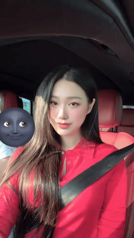 Mẹ Doãn Hải My U50 trẻ trung không tuổi, chẳng hề lép vế khi “đọ sắc” con gái - Top 10 Hoa hậu- Ảnh 2. Mẹ Doãn Hải My U50 trẻ trung không tuổi, chẳng hề lép vế khi “đọ sắc” con gái - Top 10 Hoa hậu- Ảnh 2.