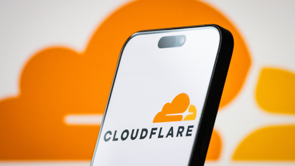 Cloudflare là gì mà chỉ cần "hắt hơi", 20% Internet lập tức "sổ mũi"?- Ảnh 1. Cloudflare là gì mà chỉ cần "hắt hơi", 20% Internet lập tức "sổ mũi"?- Ảnh 1.