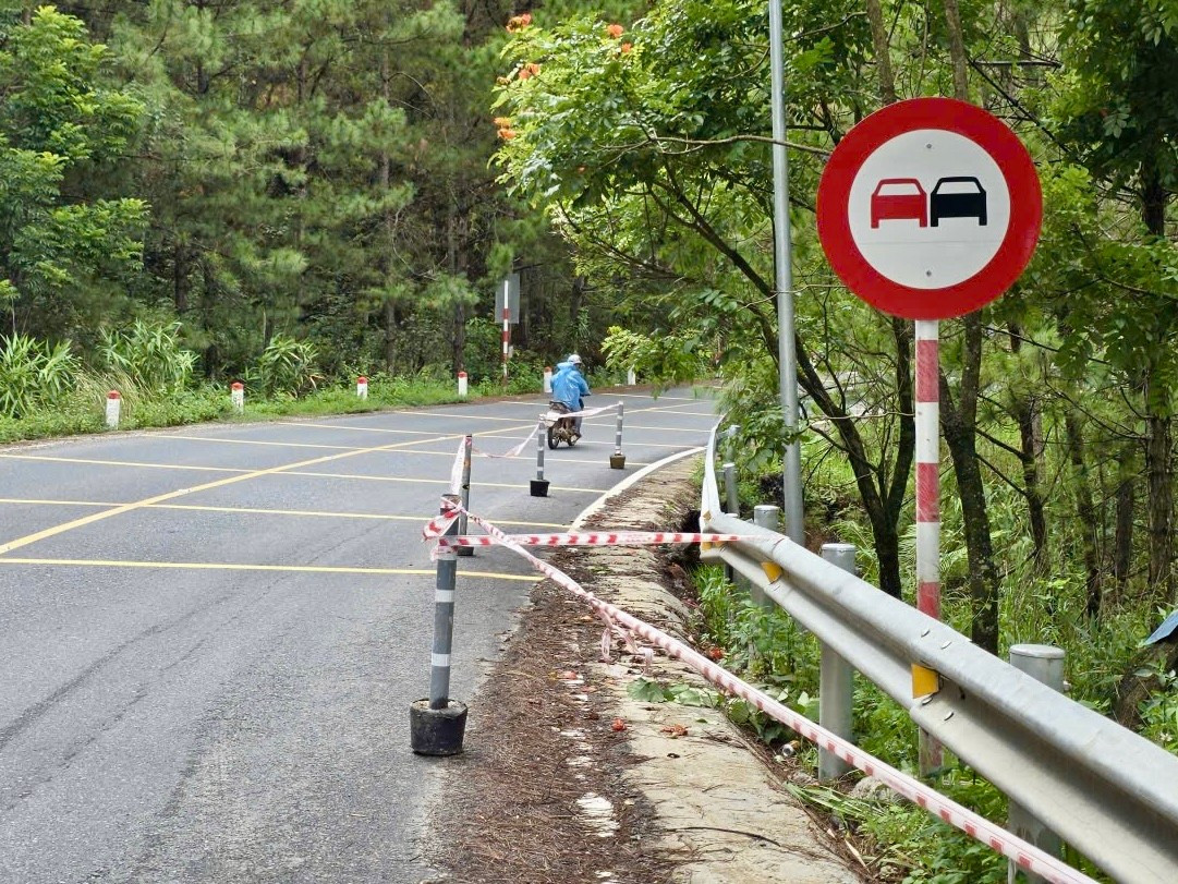 Đèo Mimosa xuất hiện điểm sạt lở mới- Ảnh 1.