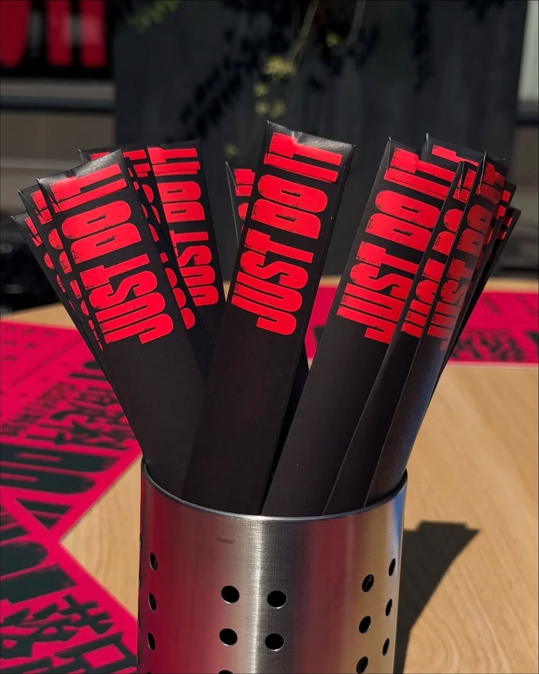 Sốc: Nike mở bán canh dưỡng sinh, gửi thông điệp động viên Gen Z- Ảnh 8. Sốc: Nike mở bán canh dưỡng sinh, gửi thông điệp động viên Gen Z- Ảnh 8.