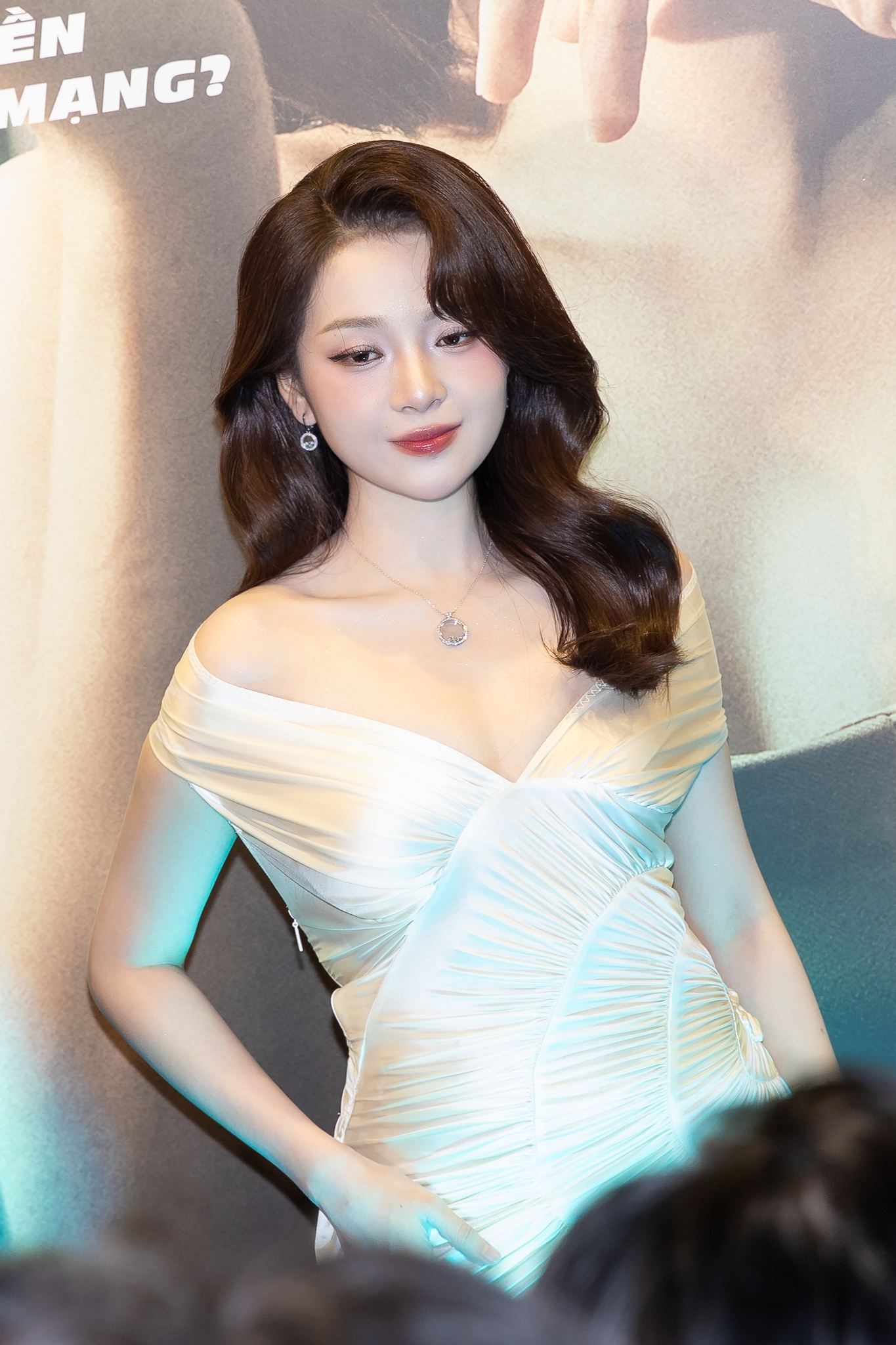 Việt Nam có 1 mỹ nhân giống hàng loạt minh tinh châu Á: Đẹp tựa Baifern Pimchanok, sang như Kim Ji Won, hao hao Triệu Lệ Dĩnh- Ảnh 1. Việt Nam có 1 mỹ nhân giống hàng loạt minh tinh châu Á: Đẹp tựa Baifern Pimchanok, sang như Kim Ji Won, hao hao Triệu Lệ Dĩnh- Ảnh 1.