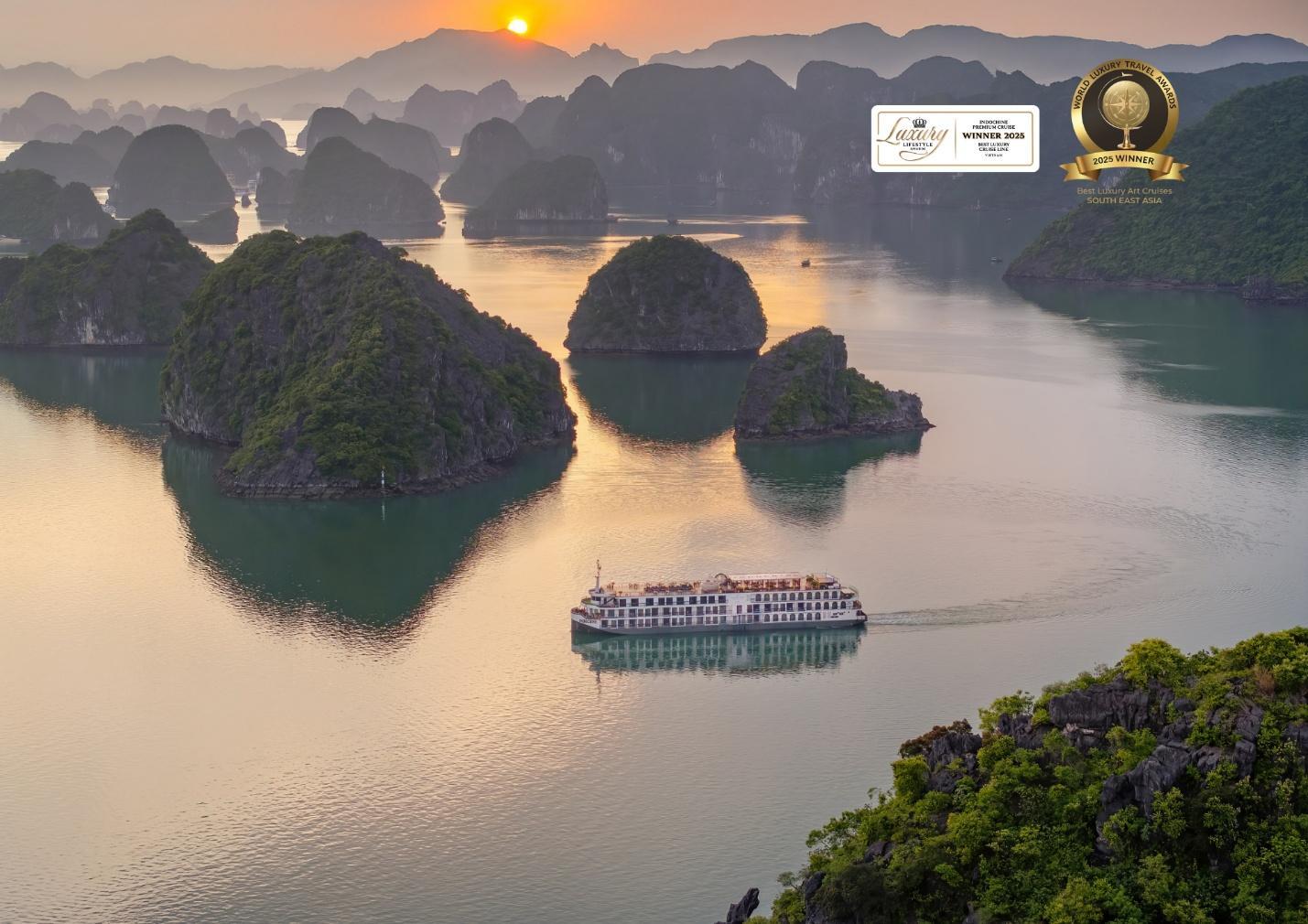 Trải nghiệm tiệc cưới tại nơi được quốc tế vinh danh là Du thuyền nghệ thuật sang trọng bậc nhất Đông Nam Á- Ảnh 1. Trải nghiệm tiệc cưới tại nơi được quốc tế vinh danh là Du thuyền nghệ thuật sang trọng bậc nhất Đông Nam Á- Ảnh 1.