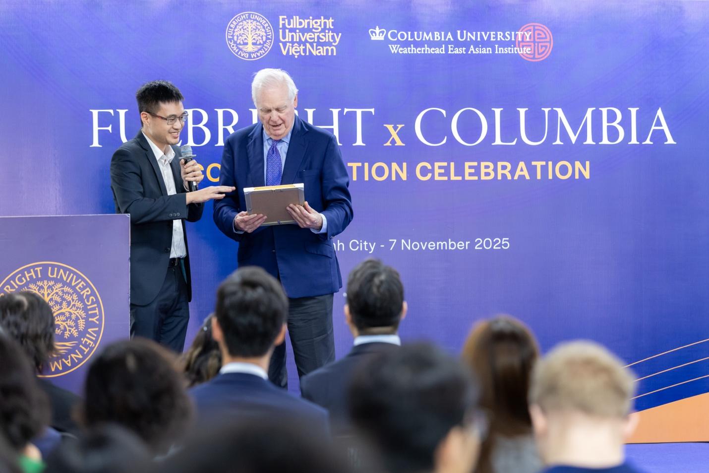 Sinh viên Đại học Fulbright Việt Nam sang Mỹ trong chương trình hợp tác giáo dục với Đại học Columbia- Ảnh 3. Sinh viên Đại học Fulbright Việt Nam sang Mỹ trong chương trình hợp tác giáo dục với Đại học Columbia- Ảnh 3.