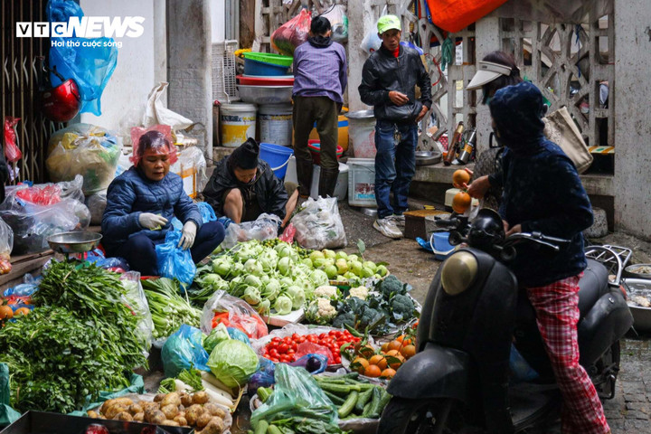 Rau dưa đắt "khét lẹt", hơn cả thịt cá- Ảnh 2.