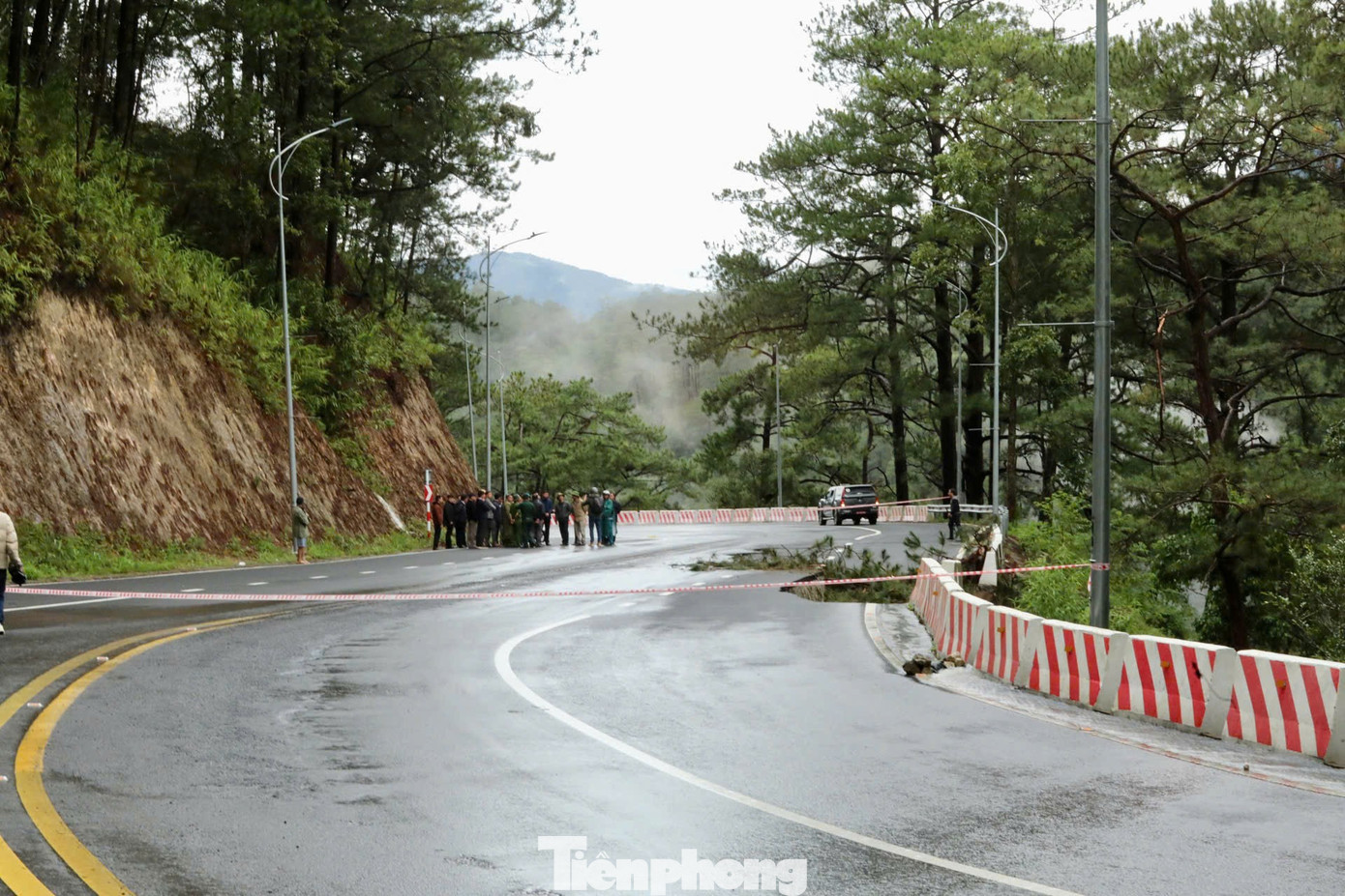 Cấm đèo Prenn và đèo Khánh Lê, di chuyển thế nào từ Đà Lạt đi Nha Trang?- Ảnh 1.