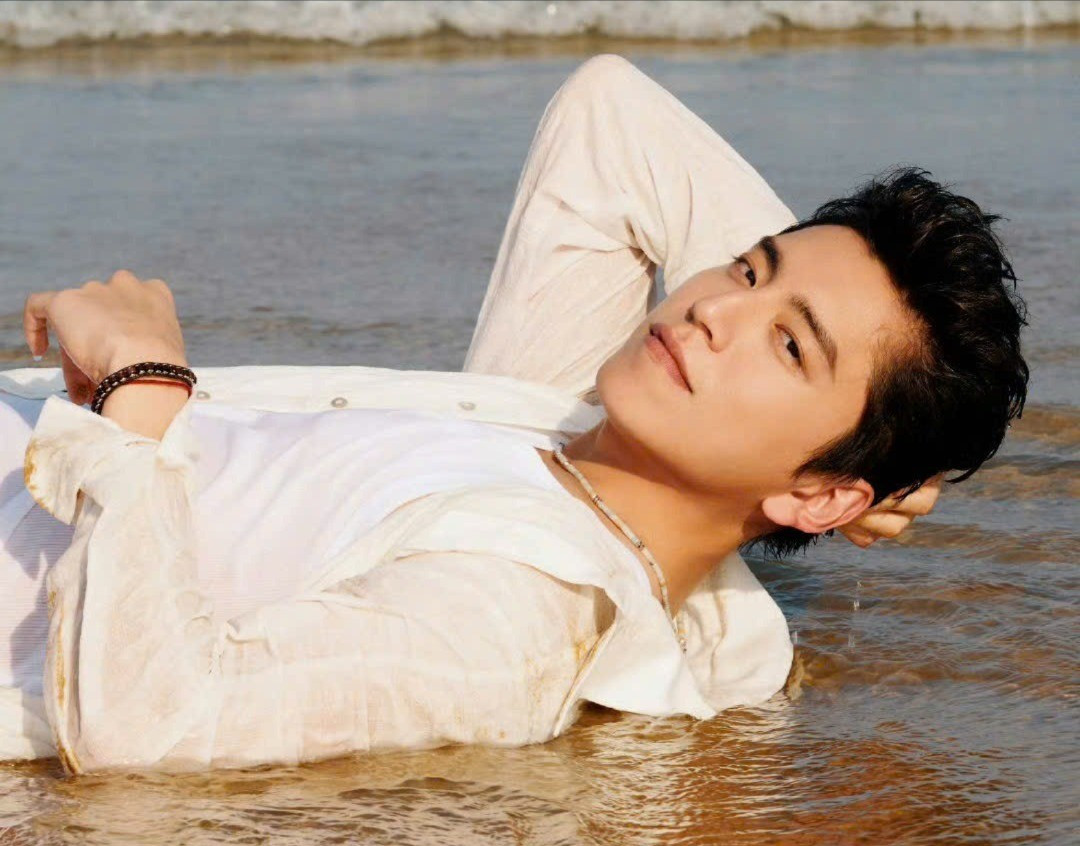 Người khiến 18 nghệ sĩ bị bắt xuất hiện- Ảnh 6.