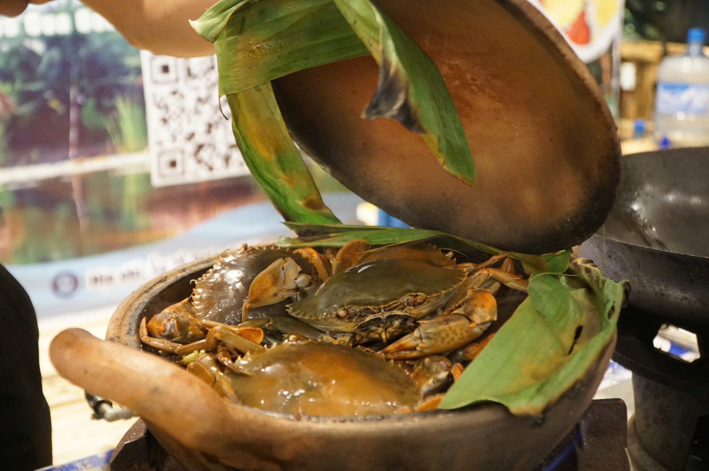 Lượng người mua ngoài sức tưởng tượng tại 'Ngày hội Cua' lần đầu tổ chức ở TPHCM- Ảnh 5.