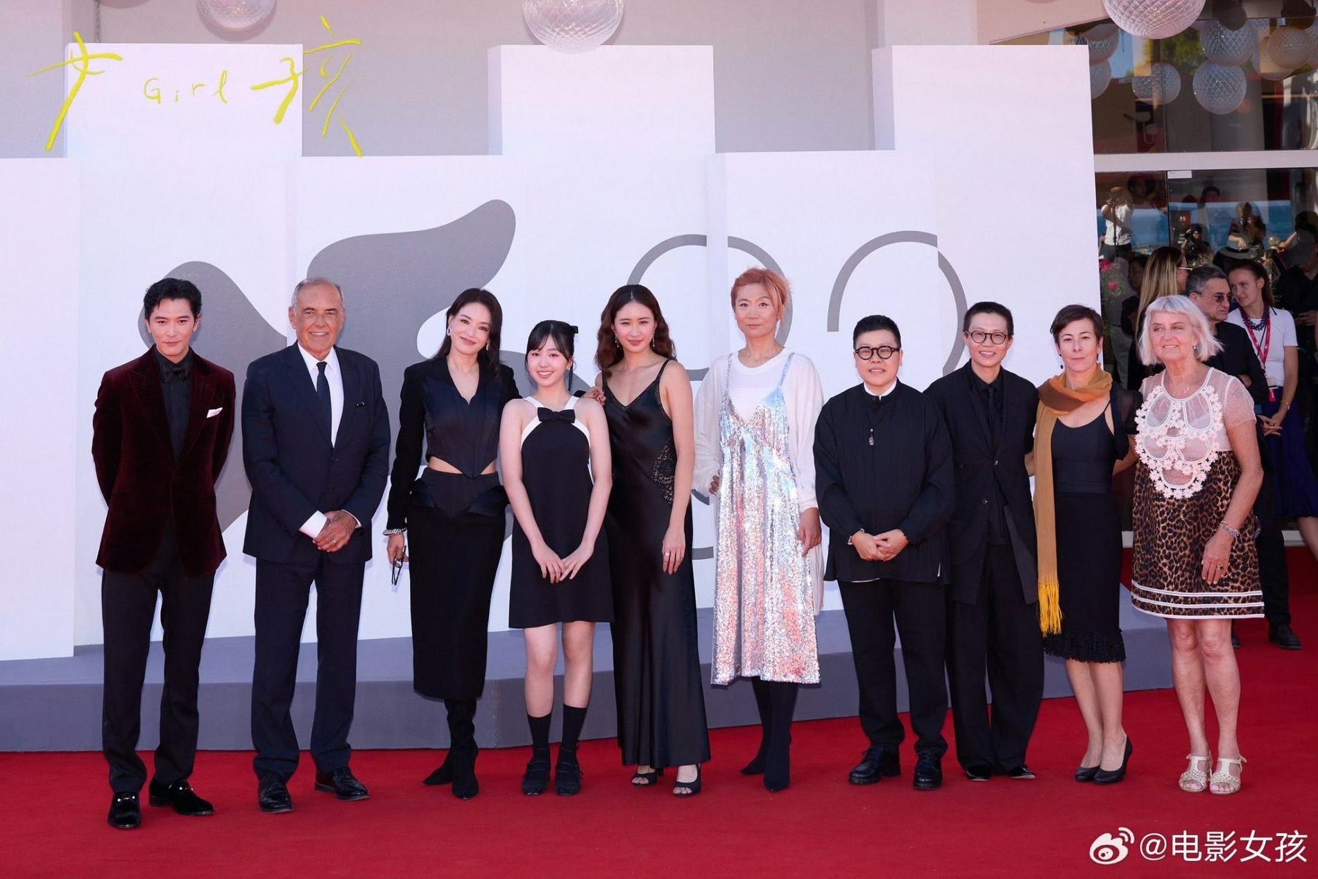 Ơn trời vì cuối cùng cặp đôi này đã cưới nhau: Cô dâu đẹp như thiên sứ, chú rể đào hoa số 1 showbiz- Ảnh 6.