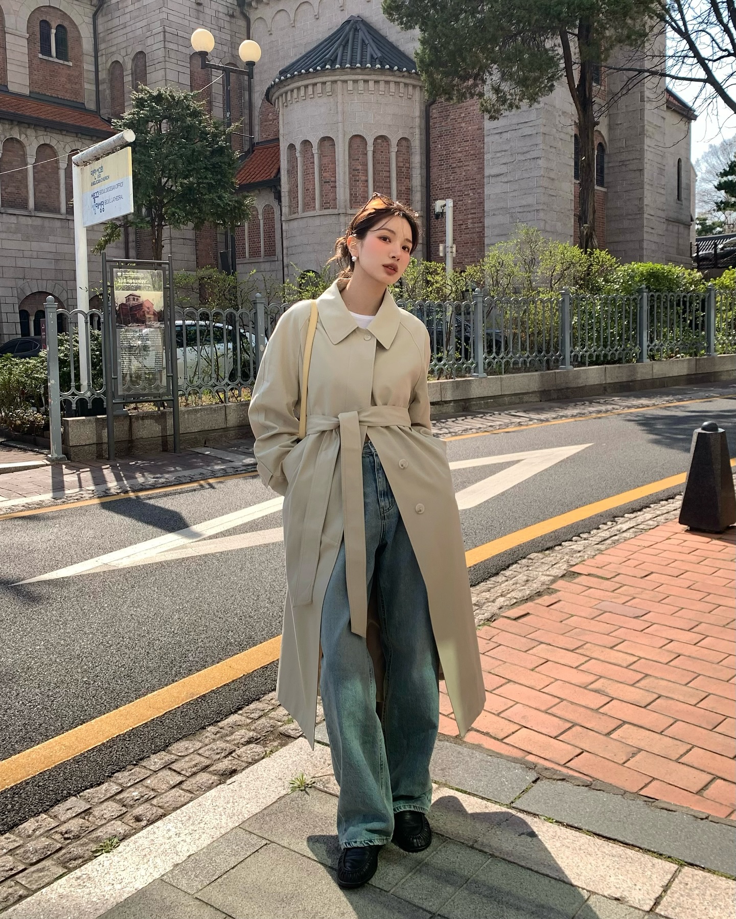 Đang hot hơn cả trang phục màu đen chính là đồ màu trắng - be: Trẻ trung hơn nhiều, tinh tế đỉnh cao- Ảnh 3. Đang hot hơn cả trang phục màu đen chính là đồ màu trắng - be: Trẻ trung hơn nhiều, tinh tế đỉnh cao- Ảnh 3.