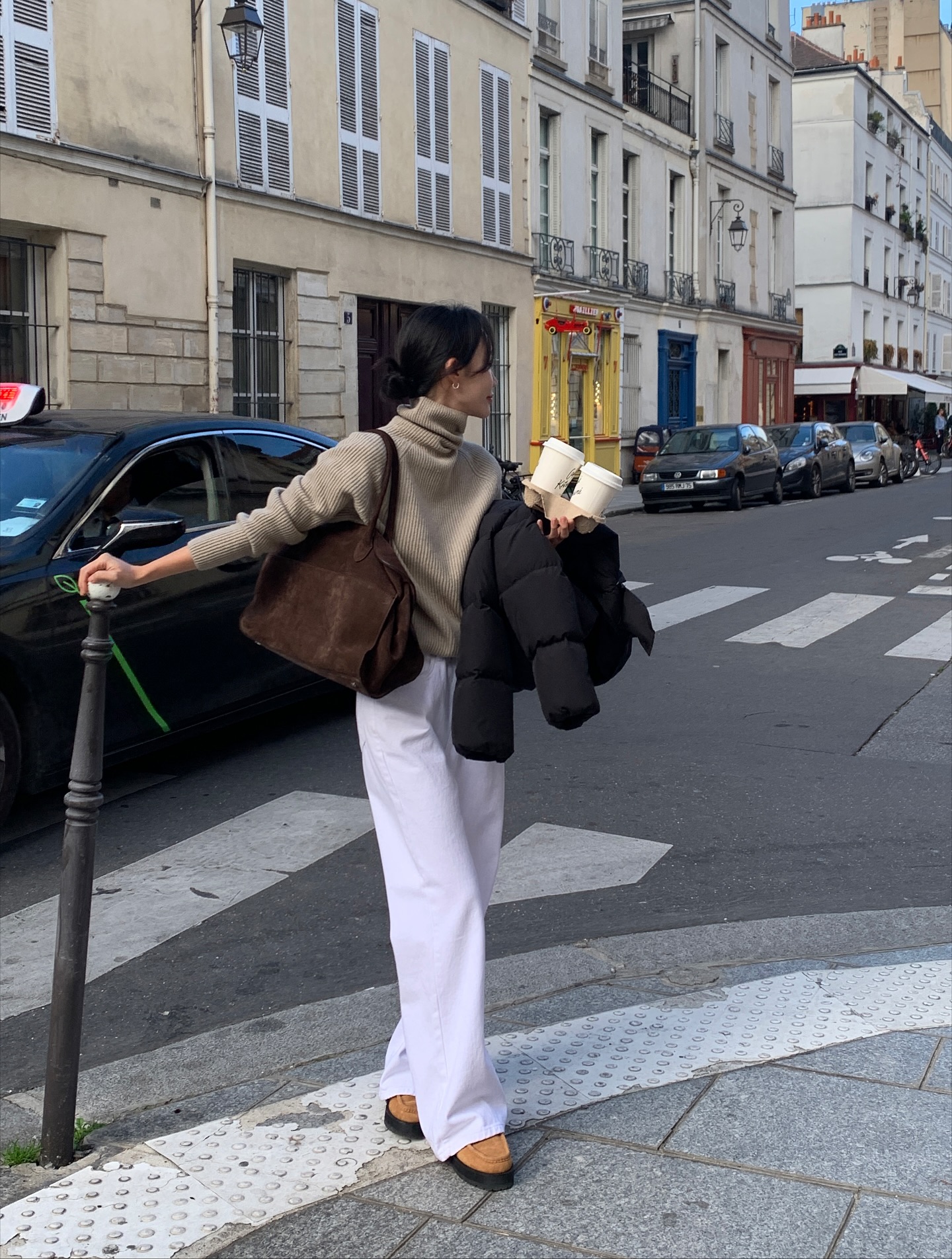 Mặc gì đi làm ngày rét mướt: 4 công thức đơn giản, đủ ấm áp mà vẫn chuẩn thanh lịch- Ảnh 8. Mặc gì đi làm ngày rét mướt: 4 công thức đơn giản, đủ ấm áp mà vẫn chuẩn thanh lịch- Ảnh 8.