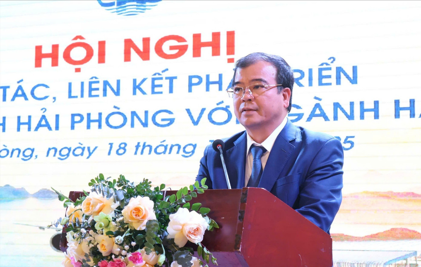 Vé máy bay đắt, chi phí vận chuyển chiếm tới 40% chuyến du lịch- Ảnh 1.