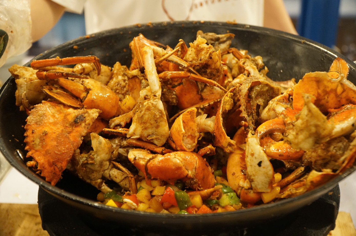 Lượng người mua ngoài sức tưởng tượng tại 'Ngày hội Cua' lần đầu tổ chức ở TPHCM- Ảnh 3.