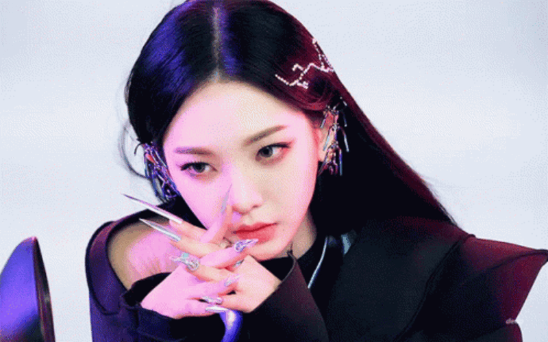 Không tin được đây từng là mỹ nhân đẹp hơn trí tuệ nhân tạo, hát kiểu gì hạng 1000 cũng chưa đạt nổi- Ảnh 5.