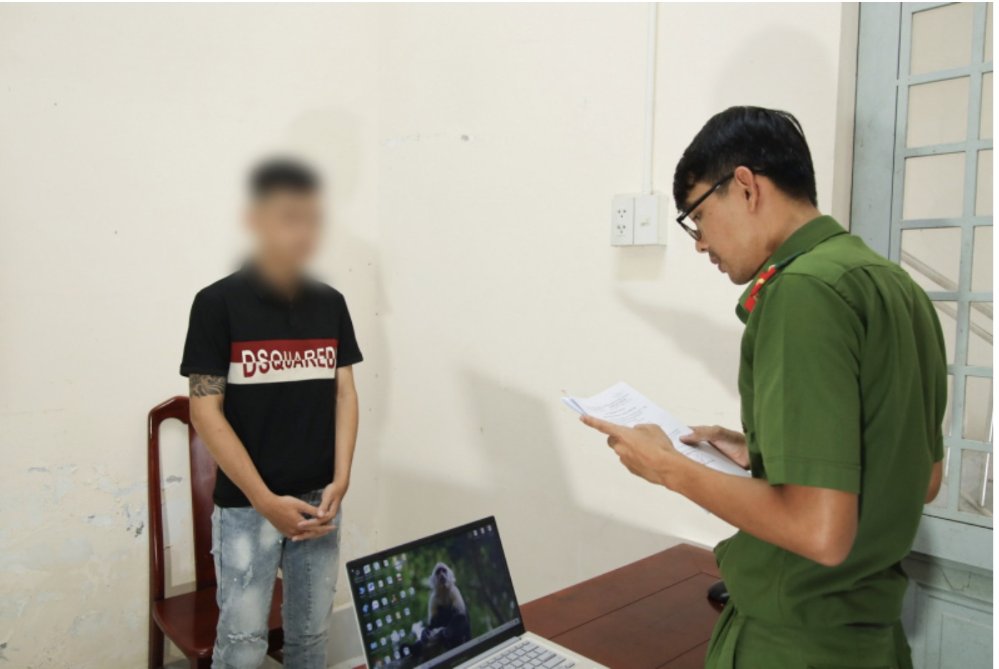 Cần Thơ: Nhờ xóa ảnh nhạy cảm với người yêu cũ, cô gái làm nhiều thanh thiếu niên bị bắt- Ảnh 1. Cần Thơ: Nhờ xóa ảnh nhạy cảm với người yêu cũ, cô gái làm nhiều thanh thiếu niên bị bắt- Ảnh 1.