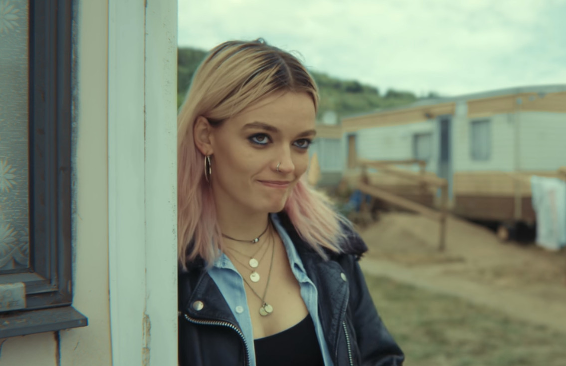 Xem phim Sex Education, tôi đã kịp thời cứu con gái mình khỏi cảnh lạc lối, thật không gì may mắn hơn- Ảnh 1.