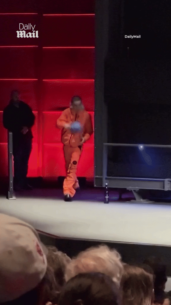 Ngoại hình gây sốc của Timothée Chalamet sau tin Ngoại hình gây sốc của Timothée Chalamet sau tin