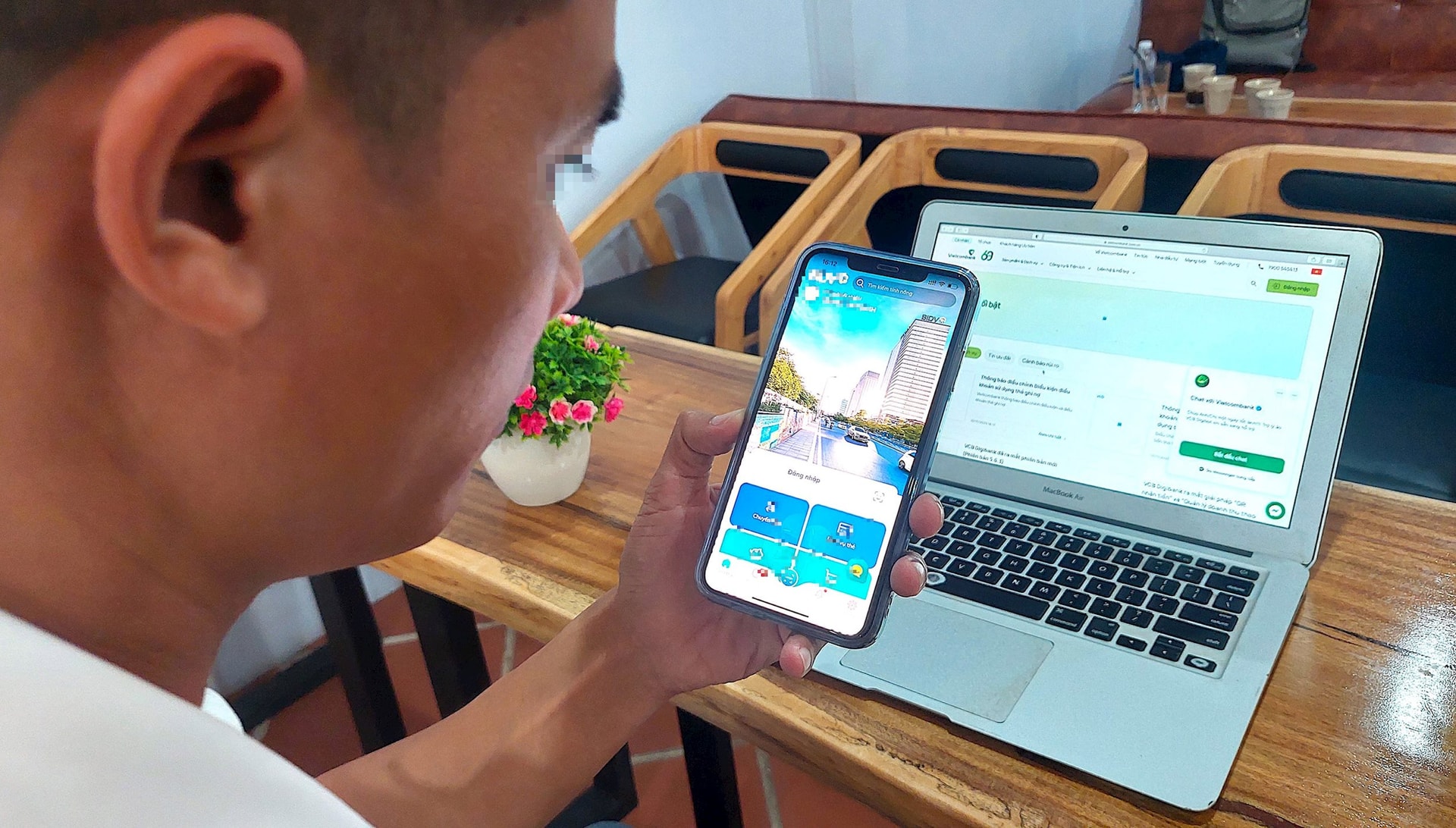 Chỉ trong 1 ngày, chủ tài khoản MBBank nhận được tổng cộng 1,5 tỷ đồng từ 2 người lạ: Công an nhanh chóng vào cuộc- Ảnh 1.