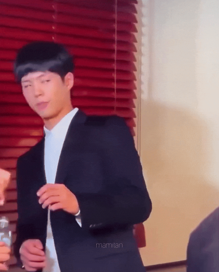 14 giây Park Bo Gum cầm điếu thuốc trên tay làm 14 giây Park Bo Gum cầm điếu thuốc trên tay làm