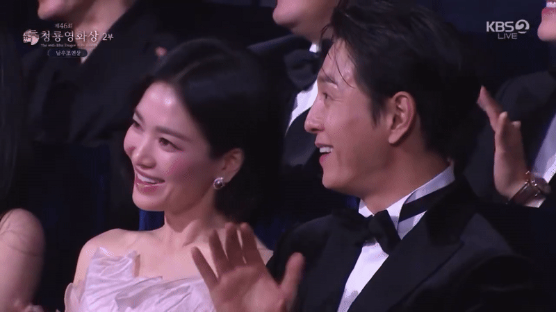 Song Hye Kyo né đi thảm đỏ Rồng Xanh 2025 vì Hyun Bin - Son Ye Jin?- Ảnh 1. Song Hye Kyo né đi thảm đỏ Rồng Xanh 2025 vì Hyun Bin - Son Ye Jin?- Ảnh 1.