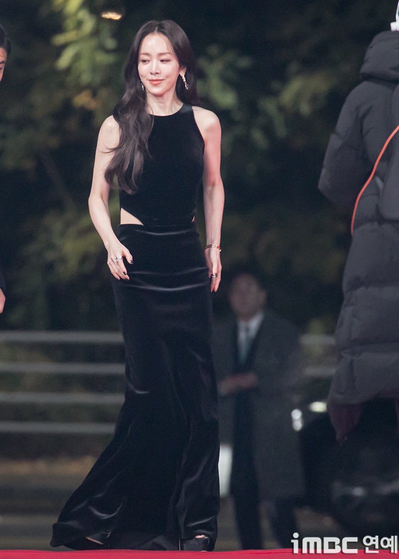 Hàn Quốc có duy nhất 1 mỹ nhân 43 tuổi mà trẻ đẹp như gái 18, đến sợi tóc cũng đẹp ngất ngây lòng người- Ảnh 4. Hàn Quốc có duy nhất 1 mỹ nhân 43 tuổi mà trẻ đẹp như gái 18, đến sợi tóc cũng đẹp ngất ngây lòng người- Ảnh 4.