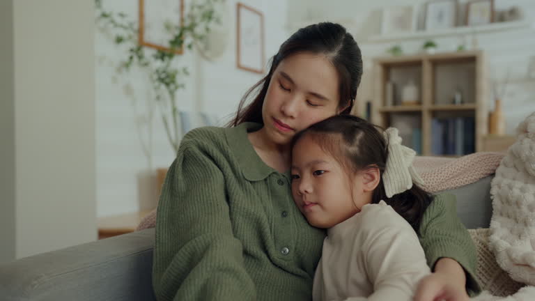 Trong gia đình, người mẹ không chỉ kiếm tiền mà còn nấu ăn và làm mọi việc, gia đình đó có xu hướng tan vỡ nhanh chóng!- Ảnh 1.