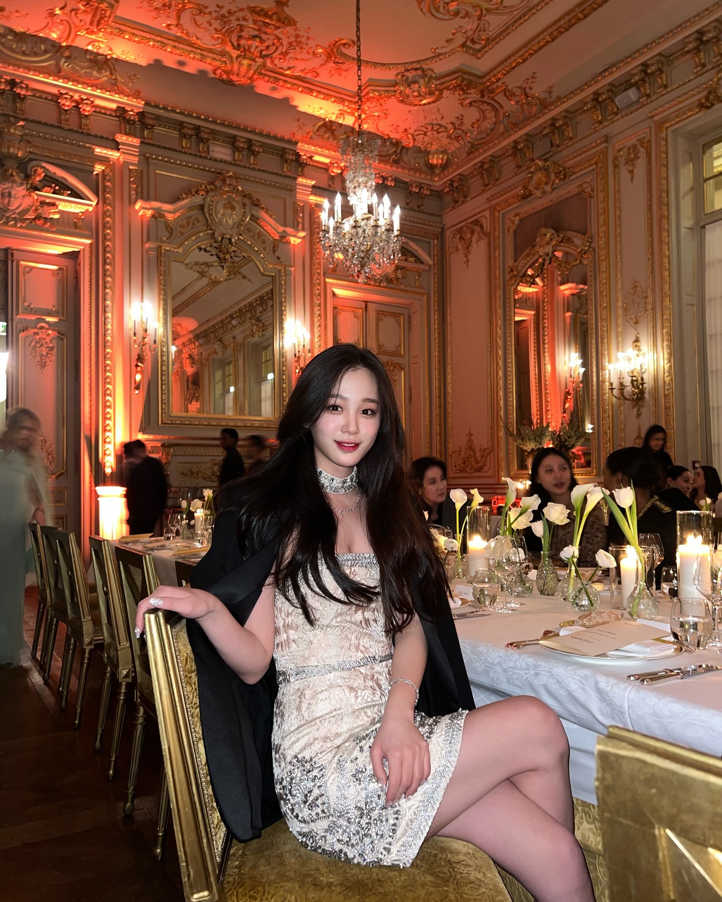 Thiên kim tiểu thư là bạn thân của công chúa Kpop: Visual tri thức nổi bật trong dàn chaebol- Ảnh 12.