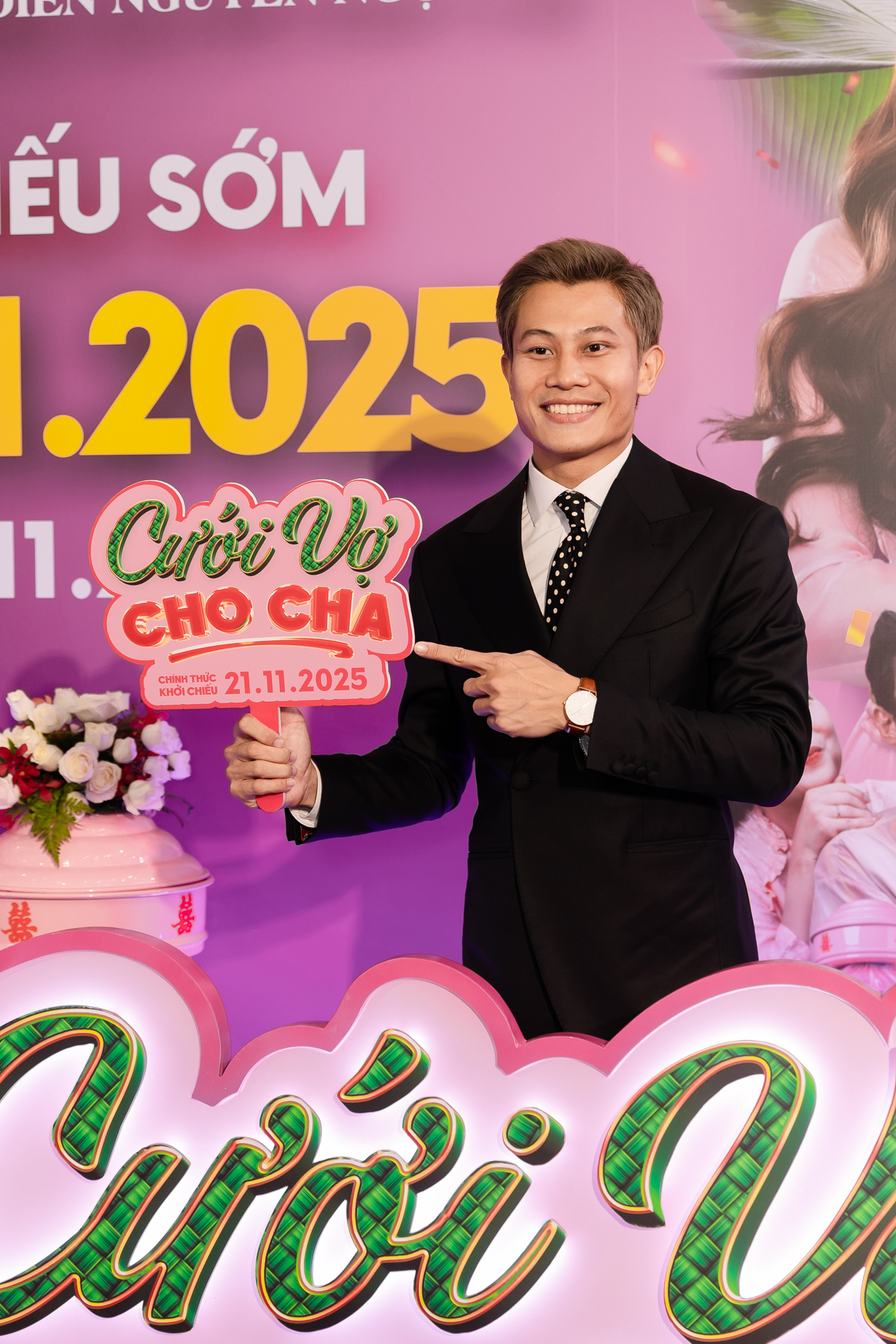 Thảm đỏ HOT nhất hôm nay: Lý Nhã Kỳ - Lê Hoàng Phương đọ sắc bùng nổ, 1 nghệ sĩ lần đầu xuất hiện sau khi phải hầu tòa- Ảnh 6.