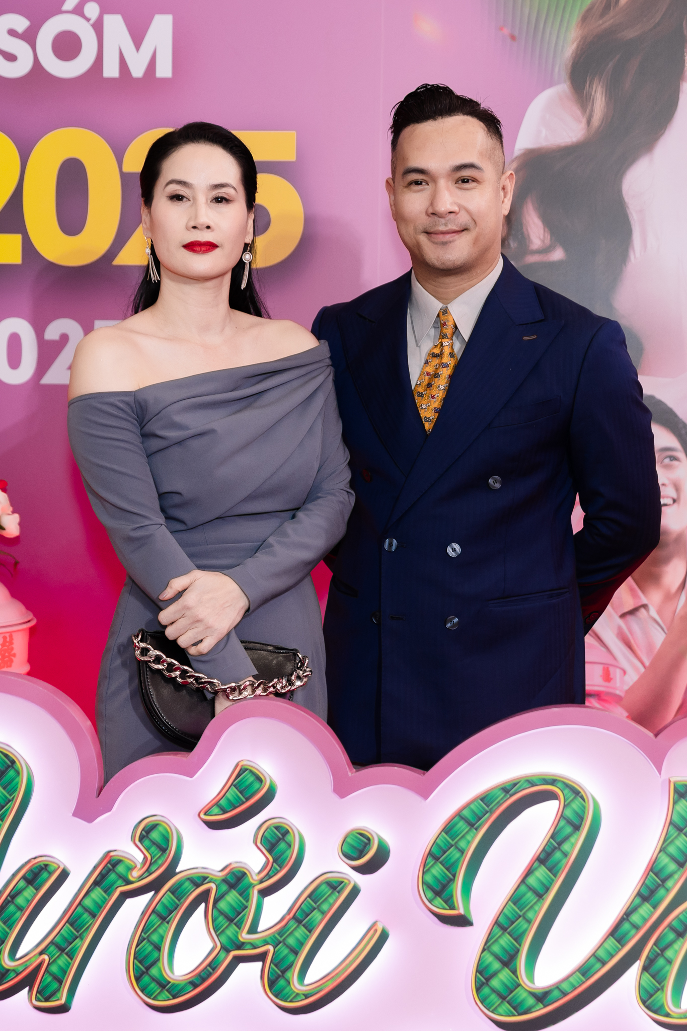 Thảm đỏ HOT nhất hôm nay: Lý Nhã Kỳ - Lê Hoàng Phương đọ sắc bùng nổ, 1 nghệ sĩ lần đầu xuất hiện sau khi phải hầu tòa- Ảnh 4.