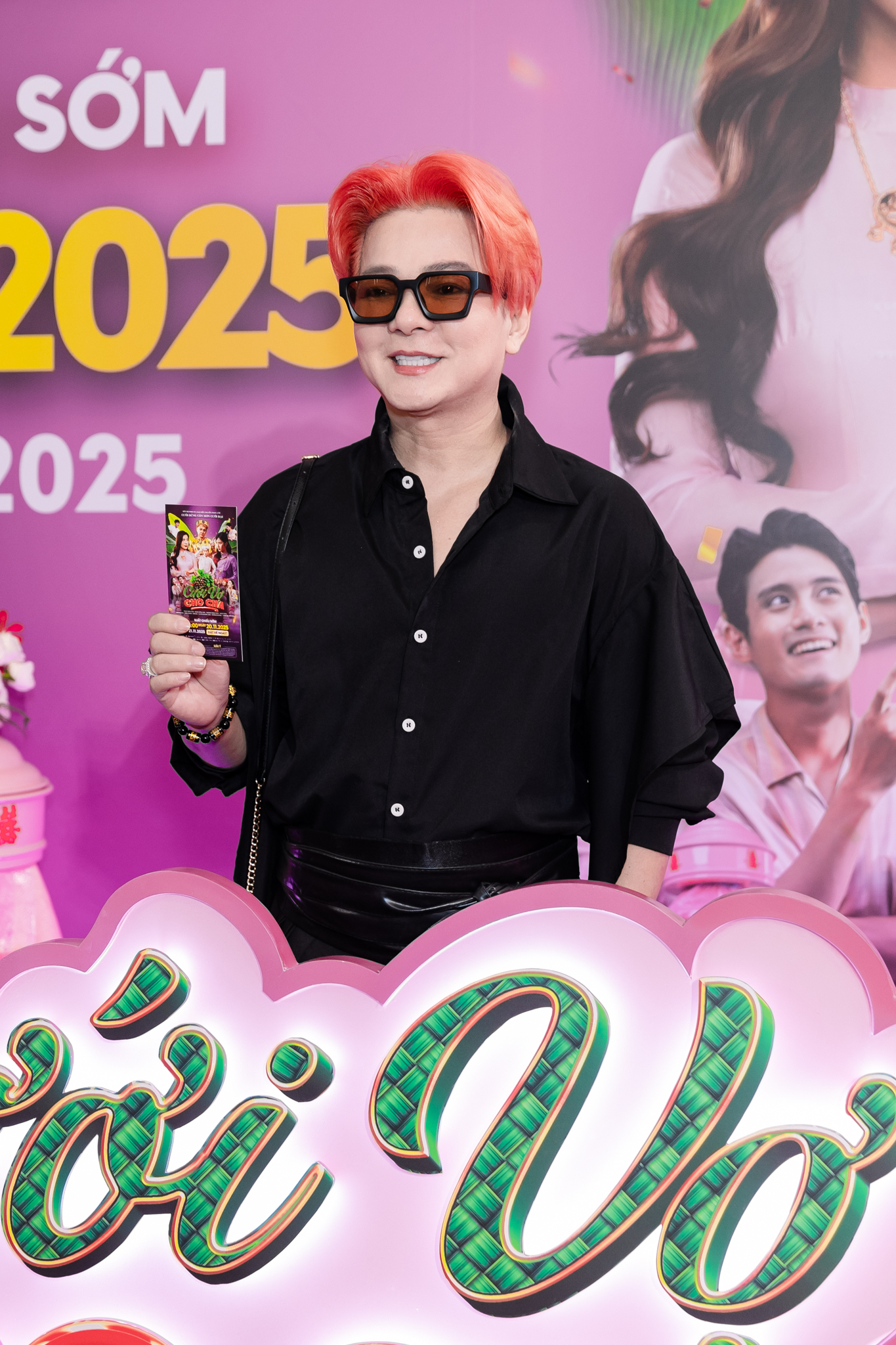 Thảm đỏ HOT nhất hôm nay: Lý Nhã Kỳ - Lê Hoàng Phương đọ sắc bùng nổ, 1 nghệ sĩ lần đầu xuất hiện sau khi phải hầu tòa- Ảnh 2.