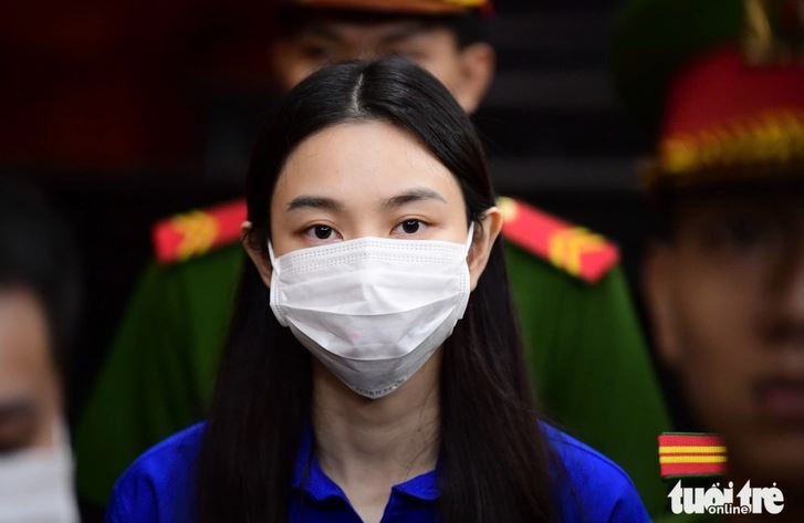 Lời khai tại toà của Hoa hậu Thuỳ Tiên và Hằng Du Mục khiến CĐM tranh cãi: Trình độ học vấn của họ rốt cuộc như nào?- Ảnh 1.