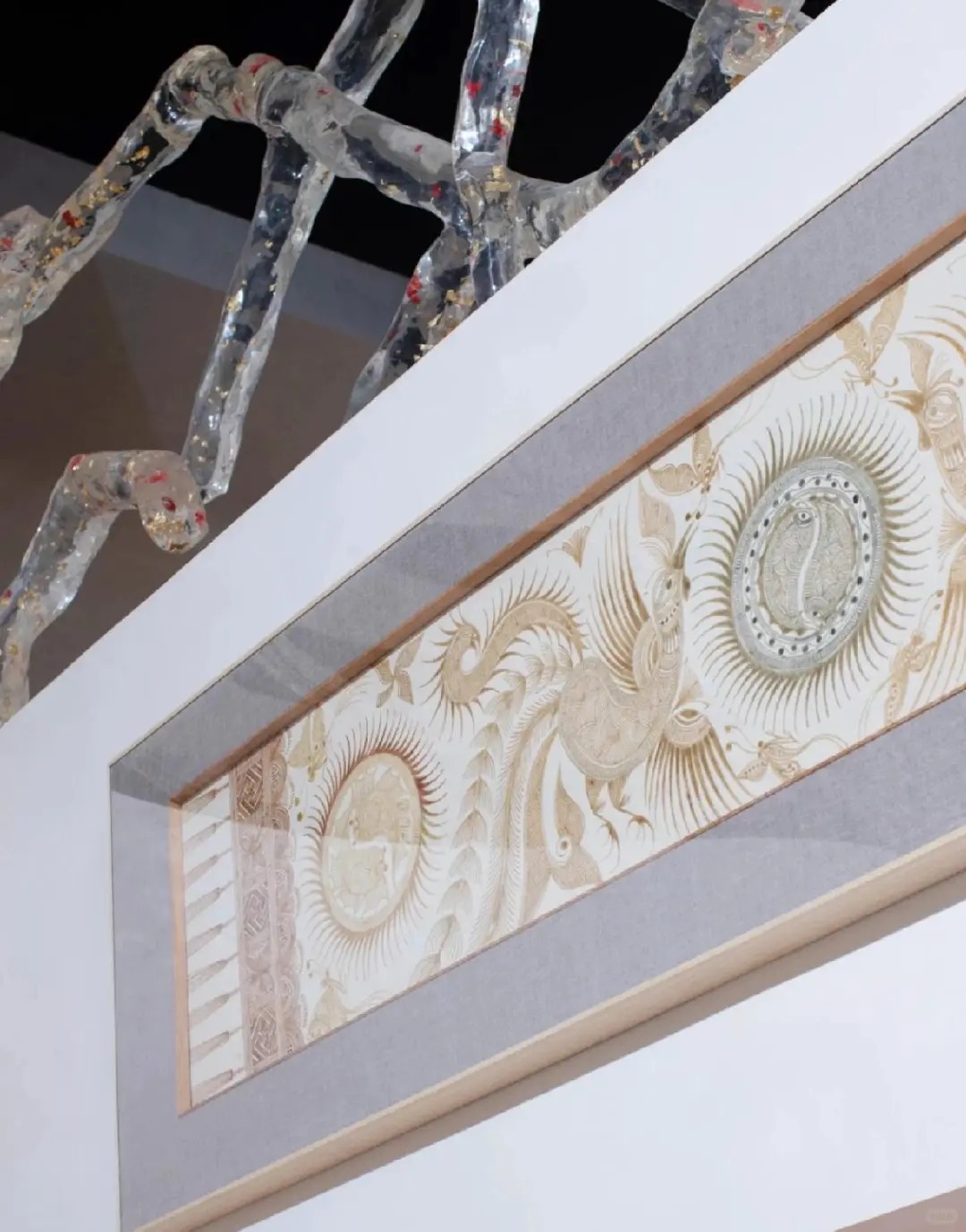 Chịu chơi nhất showbiz: Sofa "vô cực", đảo bếp đá quý chỉ là chuyện nhỏ, chi tiết đắt giá này trong biệt thự 6 tầng 666m2 của Lâu Nghệ Tiêu mới khiến người xem lụi tim!- Ảnh 19.