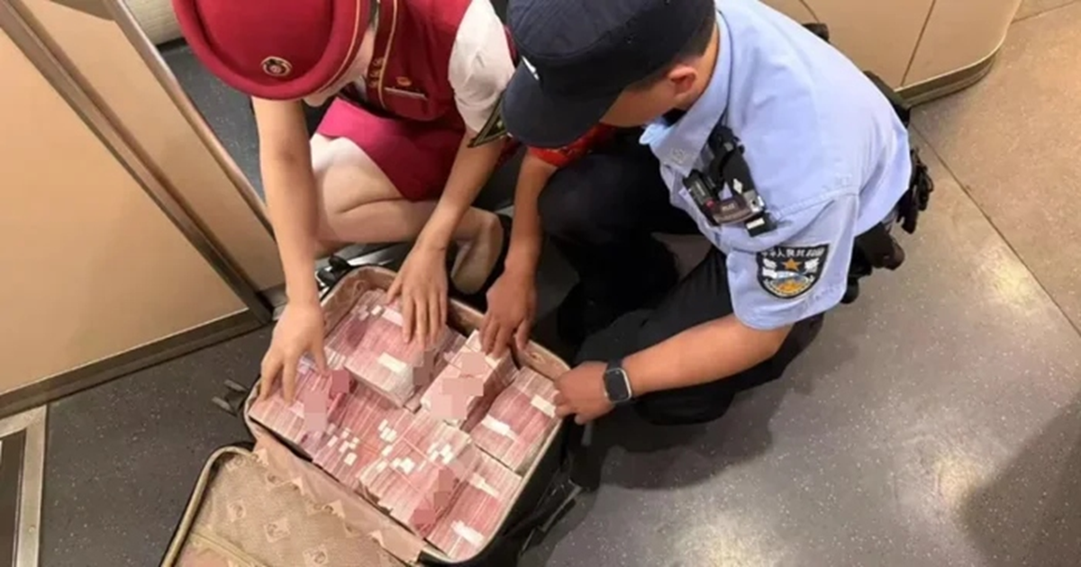 Người đàn ông phát hiện vali chứa gần 3 tỷ đồng tiền mặt, cảnh sát vào cuộc và cái kết bất ngờ- Ảnh 2.