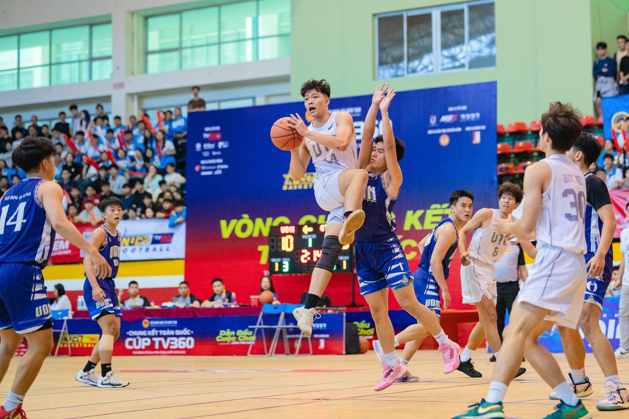 Đại học Giao thông Vận tải: "Người về nhì vĩ đại" tại giải Bóng rổ sinh viên toàn quốc - Cúp TV360- Ảnh 3. Đại học Giao thông Vận tải: "Người về nhì vĩ đại" tại giải Bóng rổ sinh viên toàn quốc - Cúp TV360- Ảnh 3.