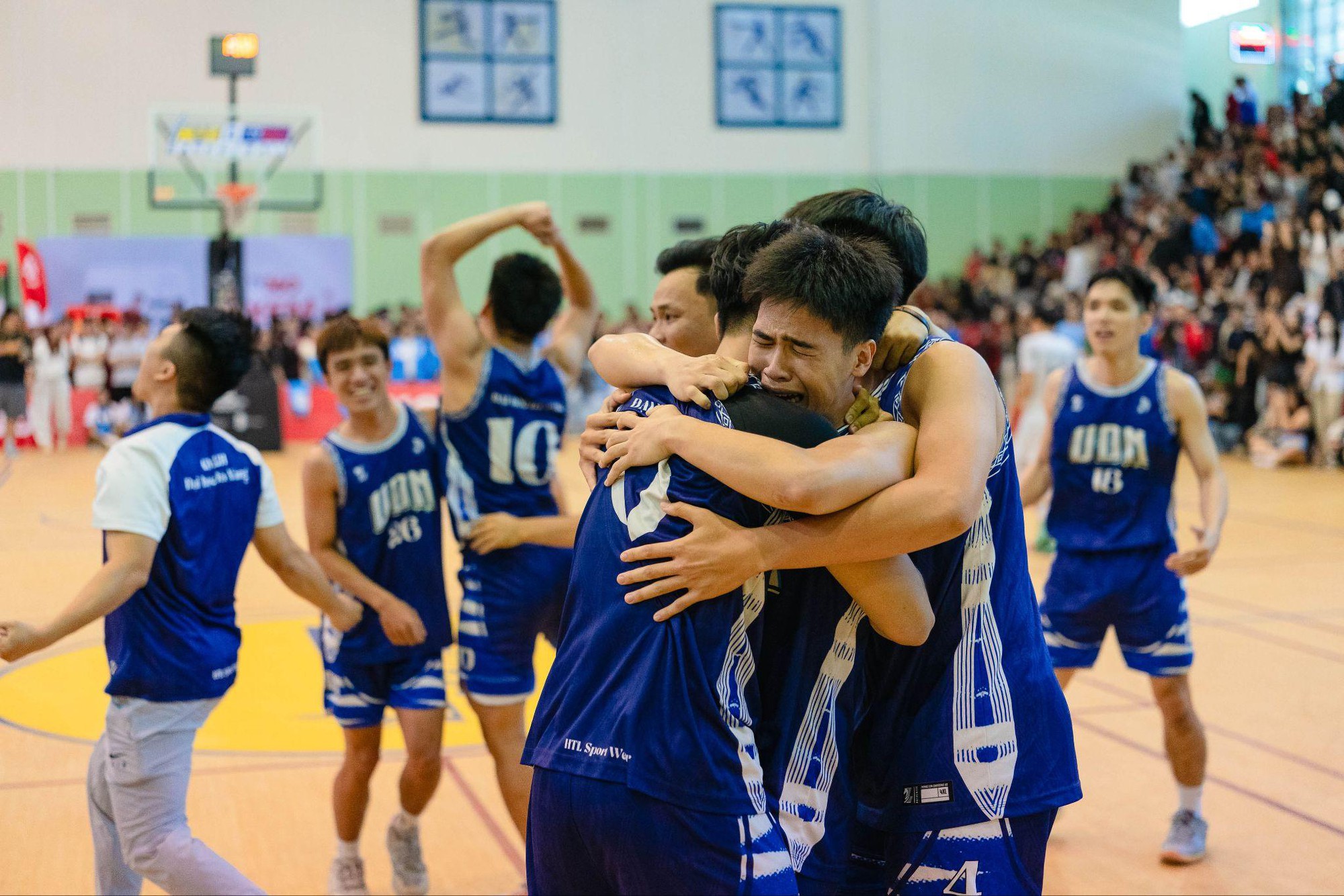 NUC 2025 khép lại rực cháy: UDN & TDTU tạo nên loạt chung kết điên rồ bậc nhất lịch sử thể thao sinh viên- Ảnh 7.