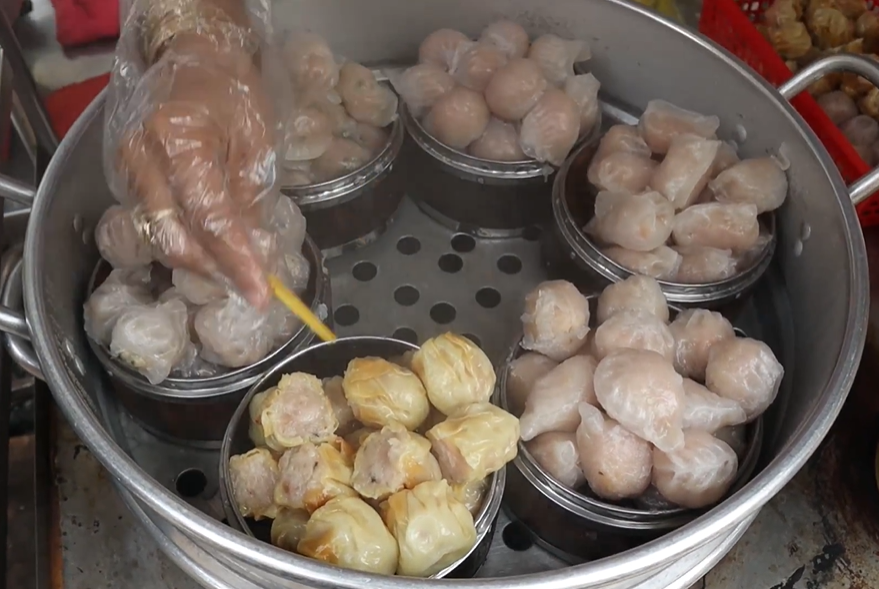 Sự thật về chợ nhà giàu 100 năm bán giá đắt đỏ vẫn có khách nườm nượp tại TPHCM- Ảnh 7.