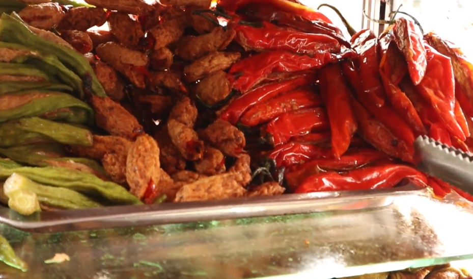 Sự thật về chợ nhà giàu 100 năm bán giá đắt đỏ vẫn có khách nườm nượp tại TPHCM- Ảnh 9.