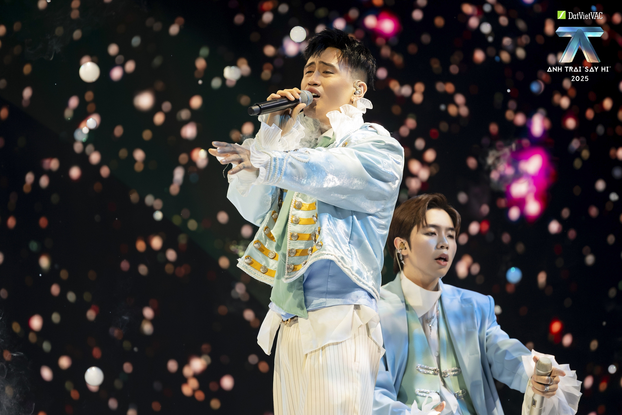 Ballad vào tay Anh Trai này chỉ có top 1: Hát chưa hết đã khóc sụt sịt, thất tình tuyệt đối không nghe- Ảnh 2.