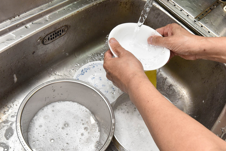 Hóa đơn điện nước tăng 25%, tôi mới biết 3 thói quen nhỏ trong nhà đang khiến mình mất thêm cả triệu mỗi tháng- Ảnh 3. Hóa đơn điện nước tăng 25%, tôi mới biết 3 thói quen nhỏ trong nhà đang khiến mình mất thêm cả triệu mỗi tháng- Ảnh 3.