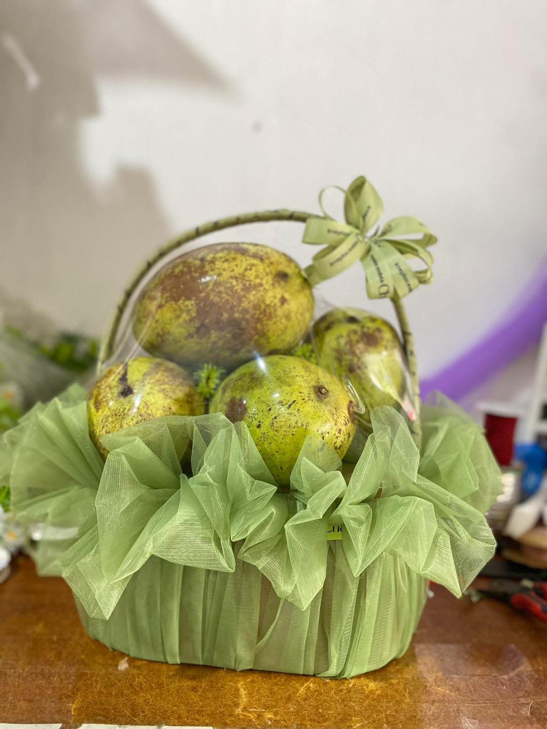 Giỏ quà 20/11 đang gây bão mạng: Người chê, người khen, còn 1 giáo viên bình luận thẳng "Tôi rất thích, nhìn đã thấy chân tình"!- Ảnh 1.